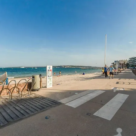 Apartment 2-bedroom Royal Beach, A 2minutes De La *